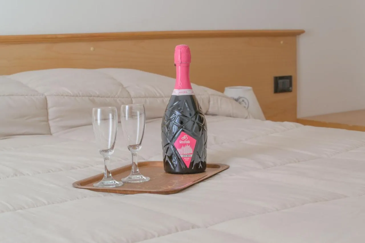 Meuble Rosalpina Hotel Valdidentro Isolaccia