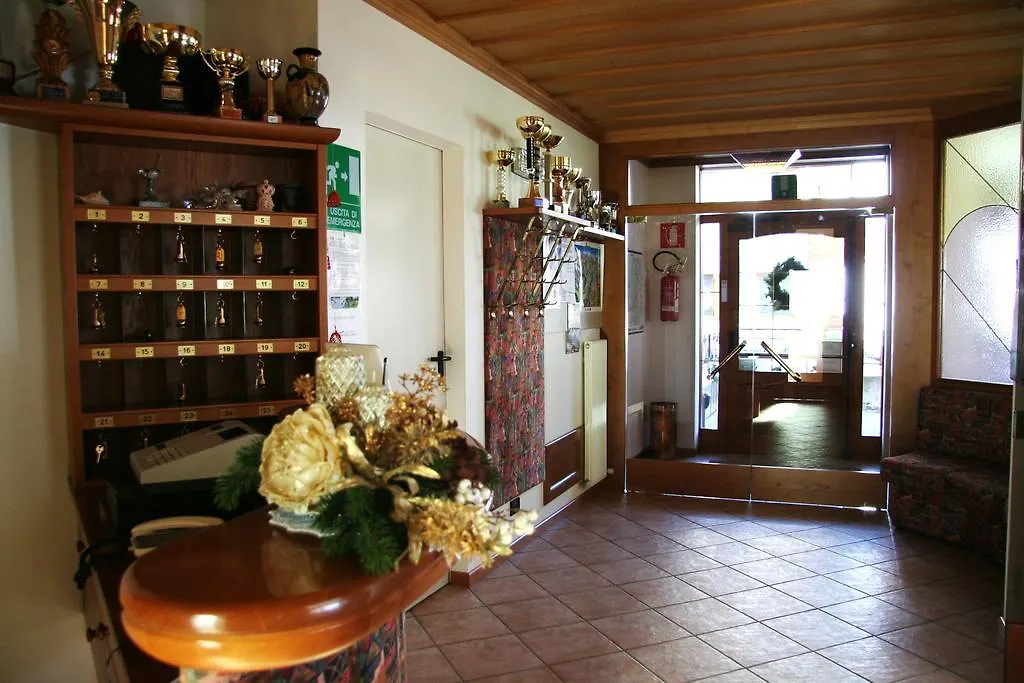 Meuble Rosalpina Hotel Valdidentro 3*, Isolaccia